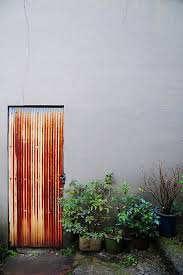 How To Remove Rust From Outside Walls