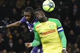 Distance between them is 464.8 km. Ligue 1 Toulouse Sauve Le Match Nul 1 1 Face A Nantes A La Derniere Minute Sur Penalty