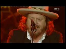 By that time he was already known as zucchero, a nickname given to him by one of his school teachers. Zucchero Fornaciari In Concerto Completo Dal Teatro Di Reggio Emilia 20 12 2011 Youtube