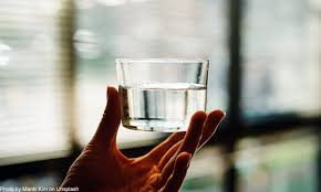 25 kg = 1 liter air. Benarkah Air Putih Dapat Menurunkan Berat Badan Smarter Health