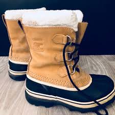 Sorel Caribou Youth Size 4 Boots