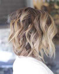 short hairstyles for thick hair 2024