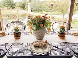 Outdoor Table Decor Ideas That