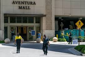 (michael laughlin/sun sentinel) cynthia parlin of savannah, ga., said she heard four blasts of. 2 Injured After Shooting At Nordstrom In Aventura Mall Miami Herald