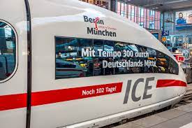 → ¿a qué hora sale el tren? Im Zug Von Munchen Nach Berlin Fahrplan Tickets Buchung Zrb