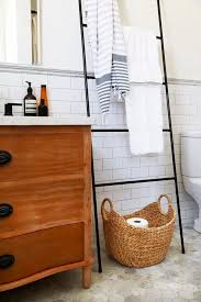 Distinguished by smooth, contemporary lines, this coralais hotelier offers a spacious upper shelf with towel bar below. Dkny Black Waffle Weave 6 Piece Bath Towel Set
