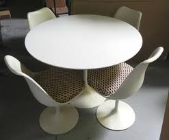 1970s retro modern white round table