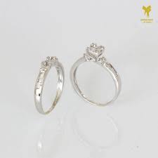 18k gold diamond ring متجر عبدالعزيز