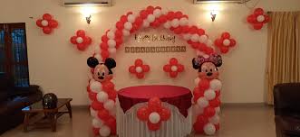 simple balloon decoration ideas for