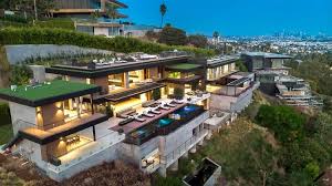Modern Mansions That Redefine House Goals