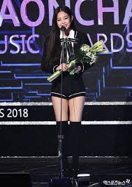 Female Idols At The 2018 Gaon Chart Awards Netizen Buzz