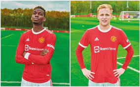 Read profiles and stats for the man utd first team, manager, academy, reserves, legends and women's team. Man United Players In New 2021 22 Home Kit