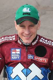 This picture and report are courtesy of the Reading Chronicle: READING speedway fans have been stunned by the death of former rider Lee Richardson. - lee%2520richardson
