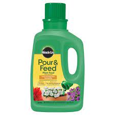 Miracle-gro Pour & Feed Liquid Plant Food 32oz Ready To Use : Target