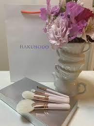 hakuhodo makeup brush suitable gift
