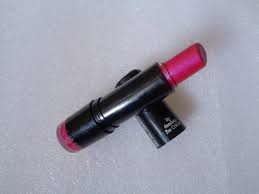 nyx chloe extra creamy round lipstick