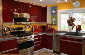 Think of fire, sunsets, sunrises and fall leaves. Kitchen Fantastic Red Rich Hi Gloss Kraftmaid Kitchen Cabinet With Gray L Shape Laminate Countertop Fo Kitchen Decor Sets Black Kitchen Decor Red Kitchen Decor