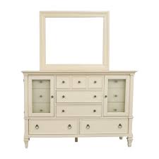Shop our great assortment of bedroom dressers and chest of drawers in white, black, and select styles for less at walmart.com! 68 Off Raymour Flanigan Raymour Flanigan Somerset Bedroom Dresser With Mirror Storage