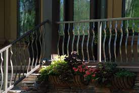 After fabrication the aluminum railing system is powder coated to one of 15 standard colors. 8 Aluminum Railings Ideas Aluminum Railing Aluminum Decking Deck Railings