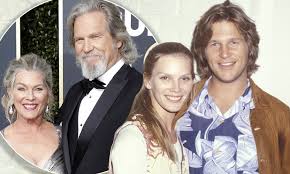 Jeff bridges and his wife of 40 years, susan geston, have a strong marriage and he's very open about what makes it so powerful and rich. Jeff Bridges On Love At First Sight With His Wife Of 43 Years Susan I Ve Really Been Blessed Daily Mail Online