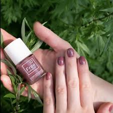 10 free chemistry nail polish in