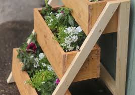 how to build a cedar planter box home