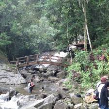 Sebab dalam rangkaianya memiliki lebar 200 m dan 3 tangga aliran air terjun. Fotos Bei Air Terjun Sg Gabai Waterfall 54 Tipps Von 6281 Besucher