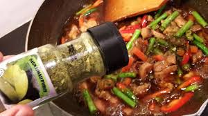 Assalamualaikum semua hari ni wanjo channel membawakan resepi paprik ayam thai bahan sos 1sb cili kisar 1sb sos cili 1sb. Resipi Ayam Paprik Ala Thai Yang Menyelerakan Ini Mengundang 23 630 Share