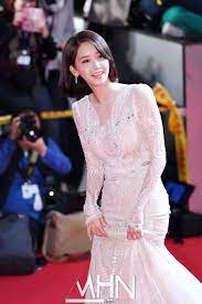 Yoona's Red Carpet Dress Revealed A Clear Outline Of Her Butt, Everyone  Stared - Koreaboo