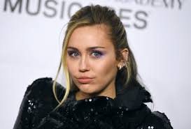 23 ноября 1992, франклин, теннесси, сша) — американская певица. Miley Cyrus Midnight Sky Listen To Her Disco Tinged Comeback Song