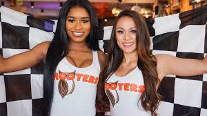 Workers Reveal What Its Really Like To Work At Hooters