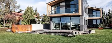 Sensational Houses Incorporating Glass