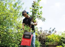 garden shredder to reuse garden waste