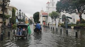 Info loker driver yang selalu update. Banjir Semarang Masih Genangi Sejumlah Wilayah Hingga Pagi Ini Di Genuk Setinggi Perut Tribun Jateng