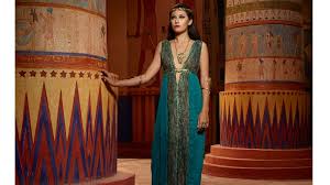 dress like an egyptian vanity fair