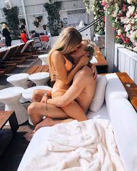 Bachelor in Paradise: Demi Burnett Dating New Man, Shares Kissing Pics