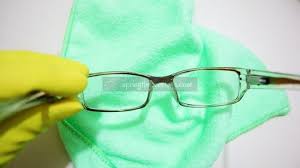 how to remove scratches from eyeglasses