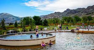 Hot Springs Resorts Near Yellowstone National Park gambar png