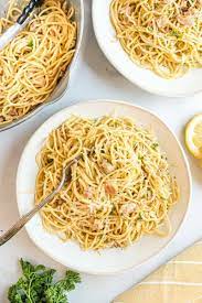 spaghetti with canned clams recipe