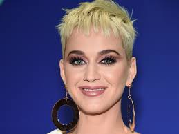 vmas 2017 katy perry is channeling