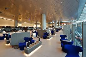 Sbi card, the credit card division of state bank of india (sbi), offers more than a few credit cards with the airport lounge access facility. Best Credit Card With Airport Lounge Access In Uae And Dubai Techyloud