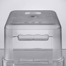 polycarbonate food storage container