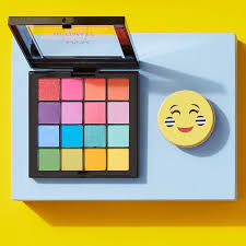 7 bright eyeshadow palettes you need