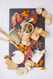 how to make an awesome cheese board in