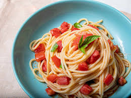 spaghetti al pomodoro crudo spaghetti