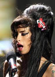 how to make an amy winehouse costume