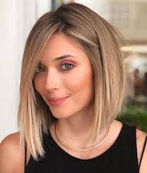 Ellen's hairstyle is now iconic, that's how long she's been wearing it. 60 Best Short Straight Hairstyles 2018 2019
