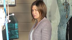 jennifer aniston wearing no makeup was