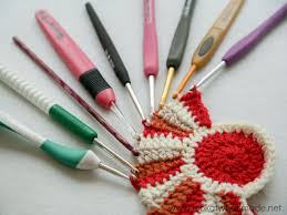 Helping You Choose The Best Crochet Hook For You Look At