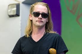 + body measurements & other facts. Macaulay Culkin Raconte Comment Il A Perdu Sa Virginite A Closer